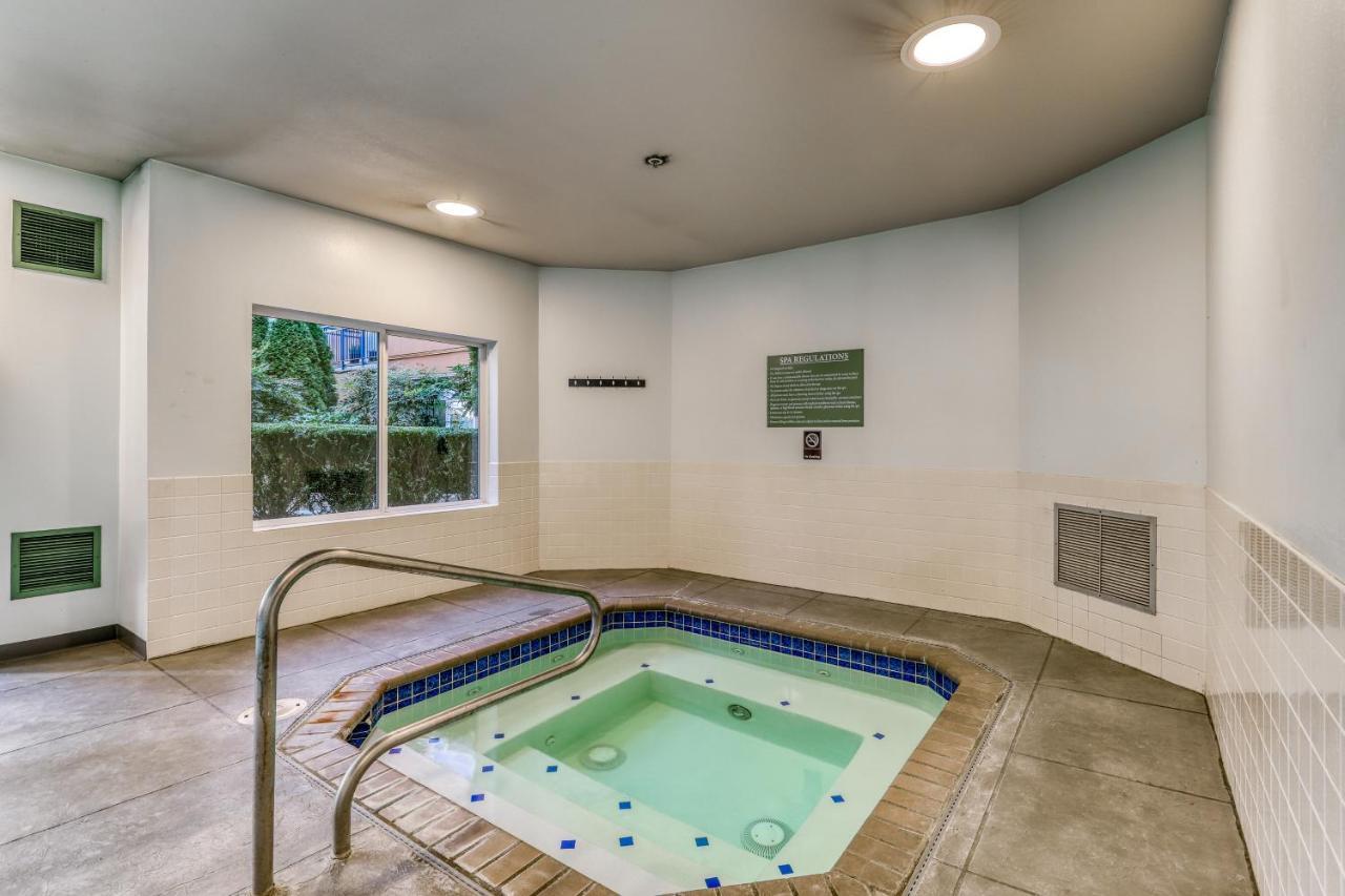Belltown Court Sunset Suite Сиатъл Екстериор снимка