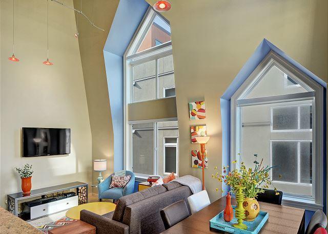 Belltown Court Sunset Suite Сиатъл Екстериор снимка