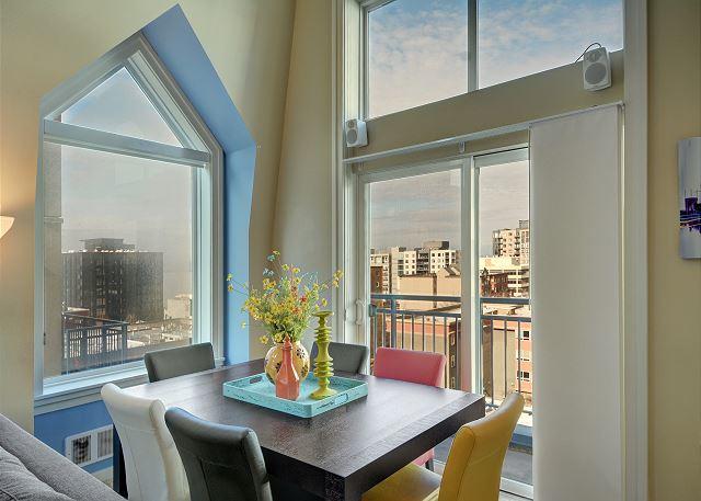 Belltown Court Sunset Suite Сиатъл Екстериор снимка